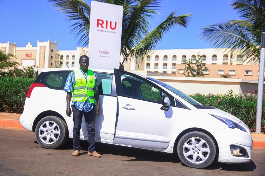 Dethie Ndour Parking Riu Baobab Pointe Sarène
